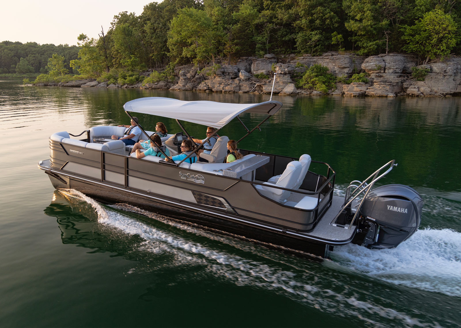 Beyond the Dock: Creative Ways to Enjoy Your SunCatcher Pontoon All Season Long
