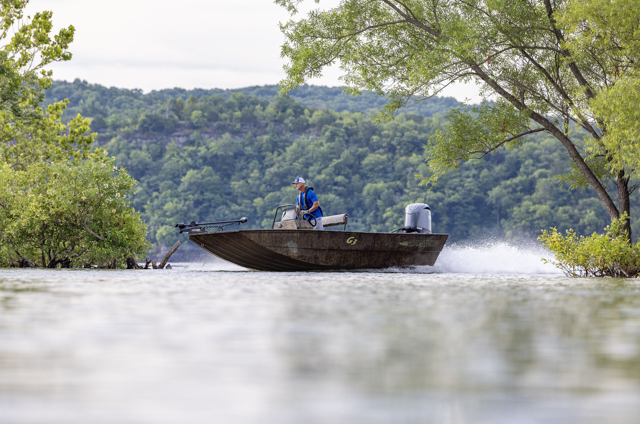 Top 6 Reasons To Own A Pontoon Boat