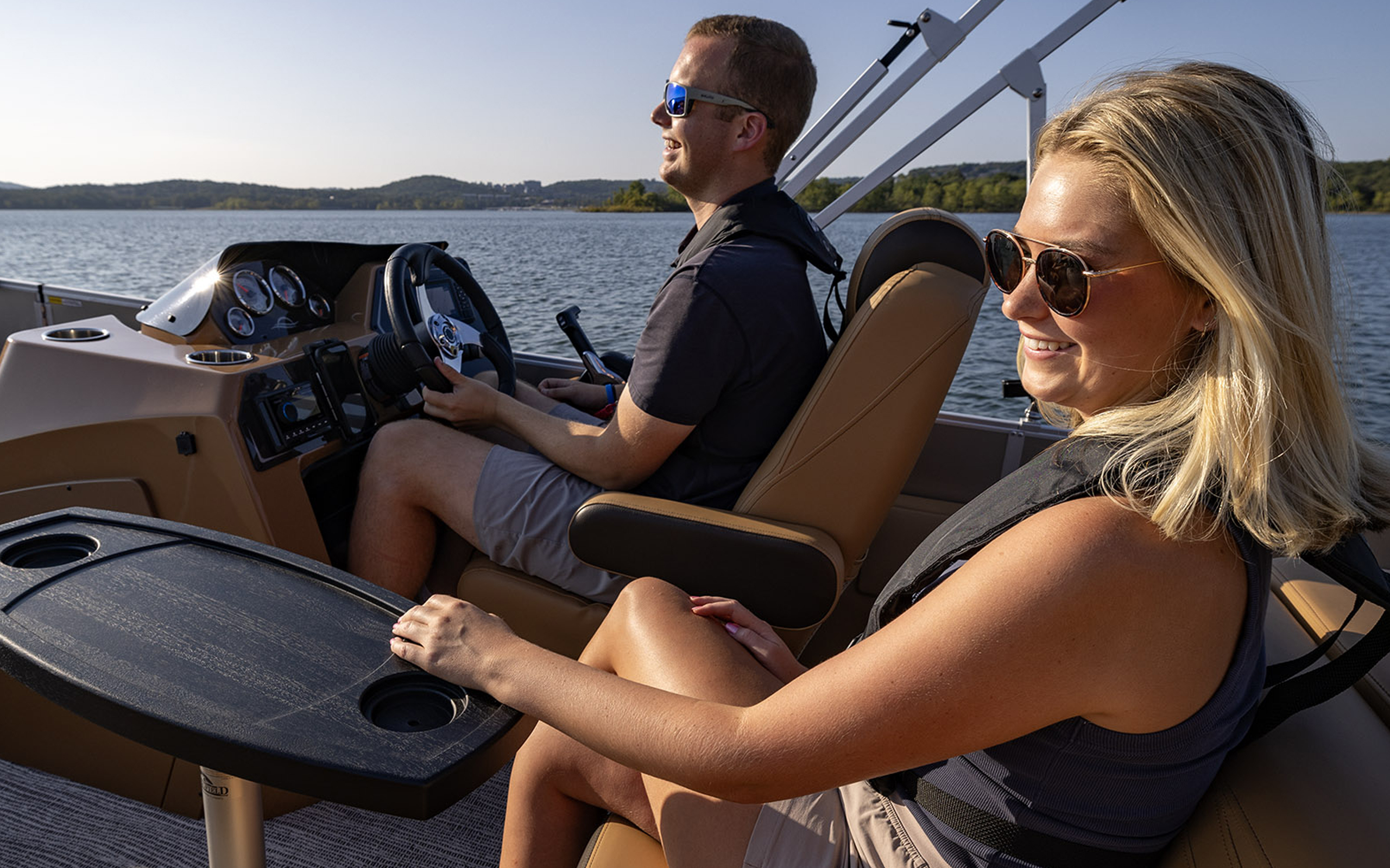 Essential Gear for a Perfect Day on Your Pontoon