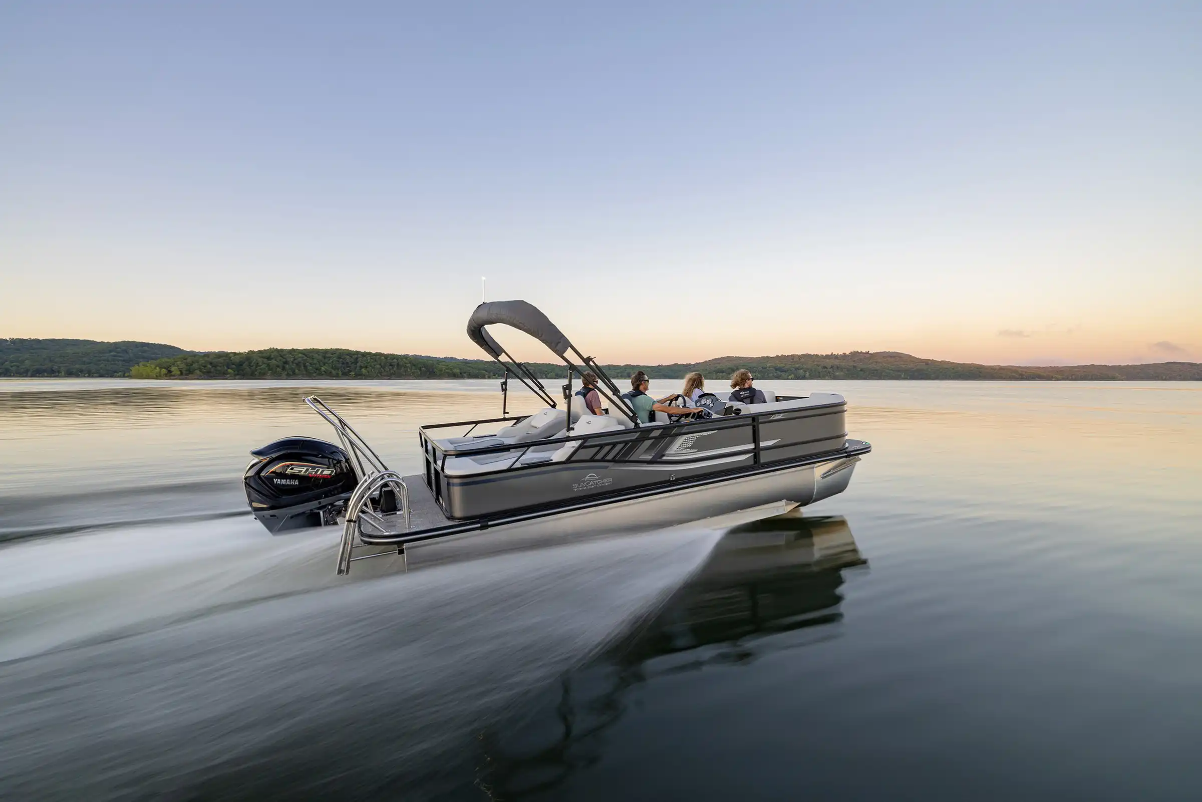 Lake Life, Simplified: Why a SunCatcher Pontoon Is the Key to Slower, Happier Weekends