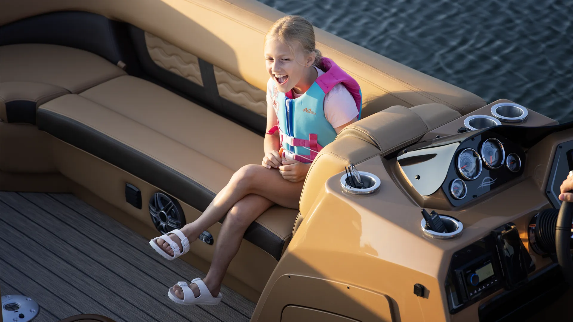 Fusion 322 RC Lifestyle Girl